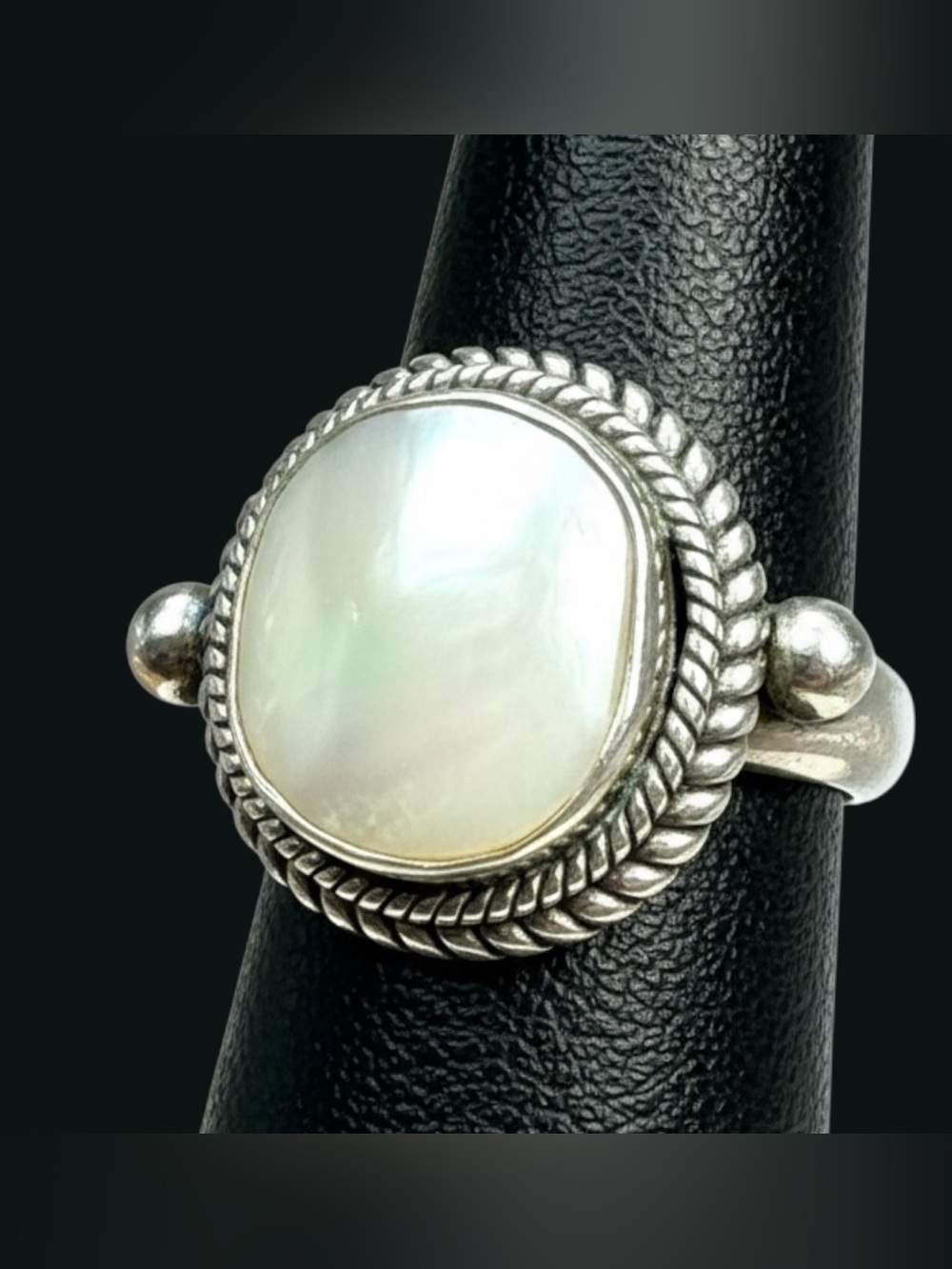 Sz 7.75 Vtg Suarti Bali Full Moon Mother-of-Pearl Braided Ring Sterling Silver